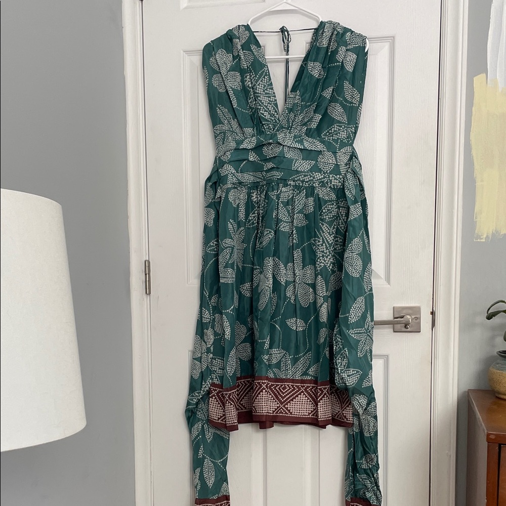 BCBGMaxAzria Teal Floral V-Neck Dress with Maroon Trim